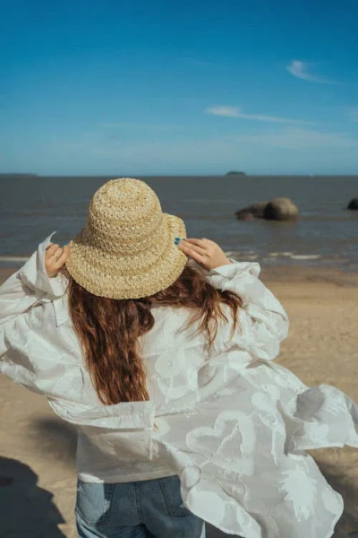 Lost Pattern Nyc "linea" Packable Straw Hat In Neutral
