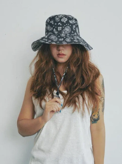 Lost Pattern Nyc "paisley" Cotton Reversible Sun Hat In Black