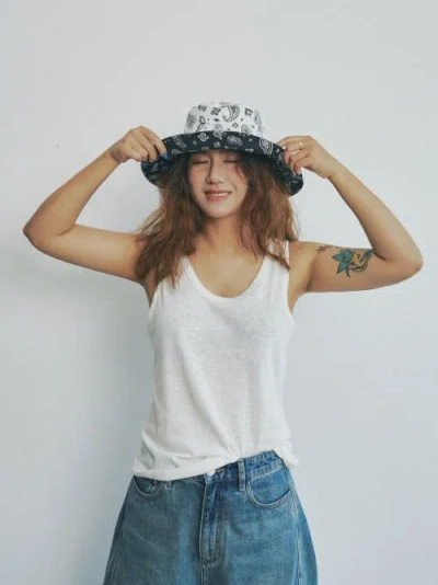 Lost Pattern Nyc "paisley" Cotton Reversible Sun Hat In Black