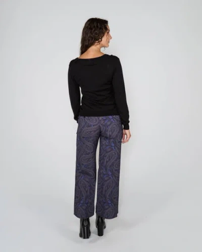 Lords Of Harlech Sasha V-neck Sweater In Black