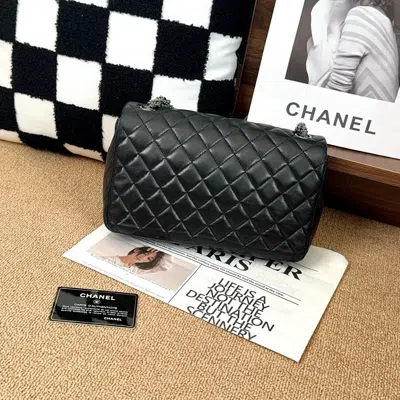 Pre-owned Chanel Women Pre-loved Bag Very Good Condition In Multi