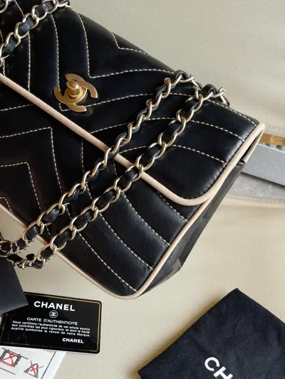 Pre-owned Chanel Women Pre-loved Bag Very Good Condition In Multi