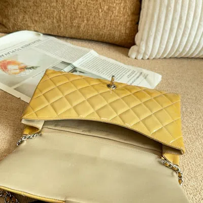 Pre-owned Chanel Women Pre-loved Bag Very Good Condition In Multi