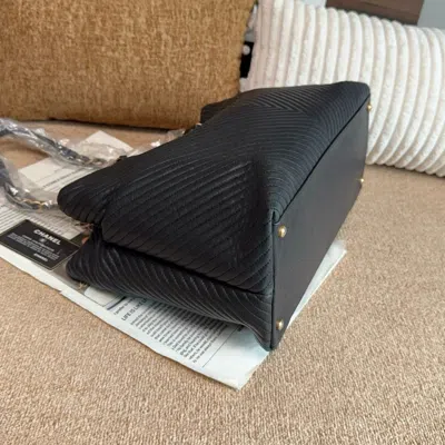 Pre-owned Chanel Women Pre-loved Bag Very Good Condition In Multi