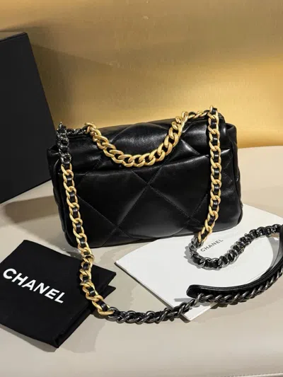 Pre-owned Chanel Women Pre-loved Bag Very Good Condition In Multi