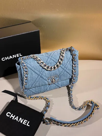 Pre-owned Chanel Women Pre-loved Bag Very Good Condition In Multi