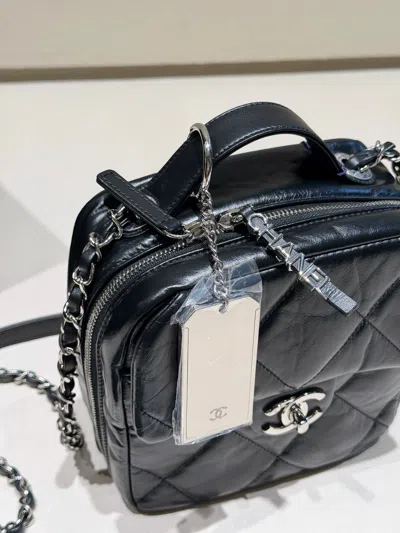 Pre-owned Chanel Women Pre-loved Bag Very Good Condition In Multi