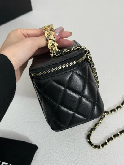 Pre-owned Chanel Women Pre-loved Bag Very Good Condition In Multi