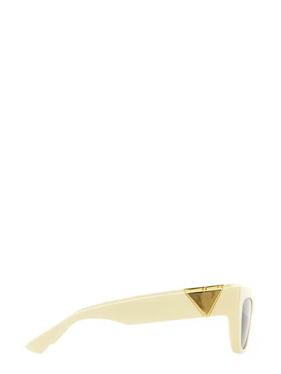 Bottega Veneta Angle Sunglasses In Neutral