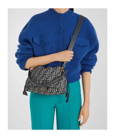 Fendi Mamma Baguette Medium In Black