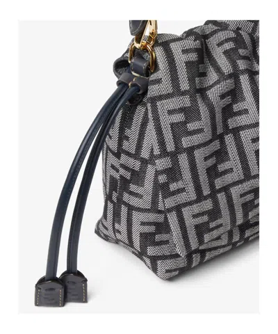 Fendi Mamma Baguette Medium In Black