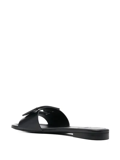 Fendi Baguette Leather Slides In Black