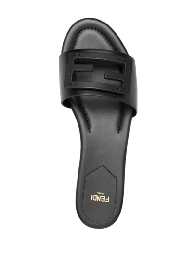 Fendi Baguette Leather Slides In Black