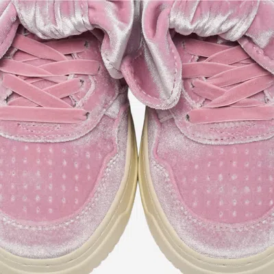 Autry Medalist Low Velvet Sneakers In Pink