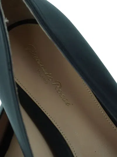 Pre-owned Gianvito Rossi Venezia Pointed-toe Flats In Black