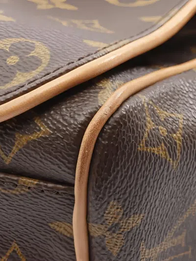 Pre-owned Louis Vuitton 2001 Aves Monogram Messenger Bag In Brown