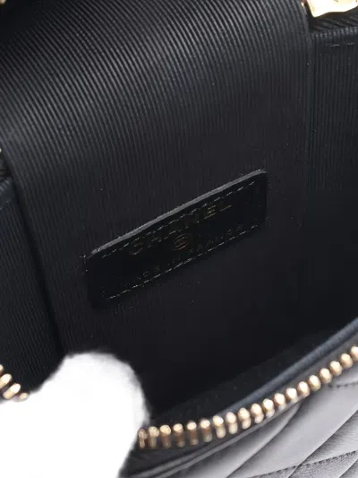 Pre-owned Chanel 2021-2022 Vanity Phone Case In Black
