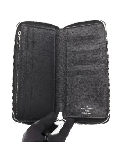 Pre-owned Louis Vuitton 2018 Epi Zippy Vertical Wallet In Gray