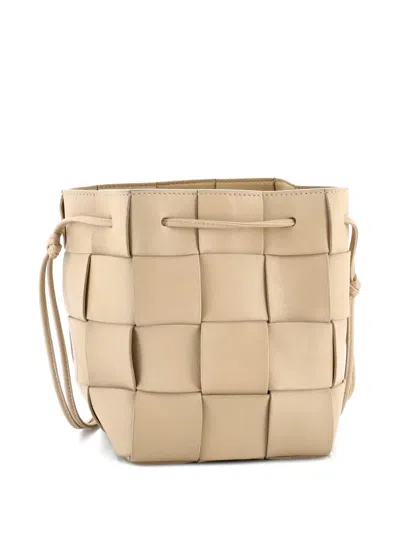 Pre-owned Bottega Veneta Cassette Maxi Intrecciato Leather Small Bucket Bag In Neutral