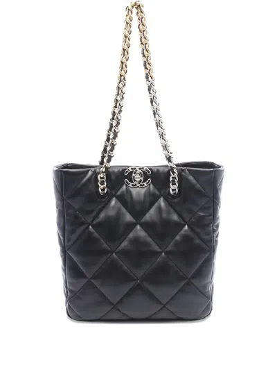 Pre-owned Chanel 2021 19 Quilted Chain-link Tote Bag In Black