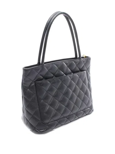 Pre-owned Chanel Medium 2000-2002 Reissue Diamond-quilted Tote Handbag In Black