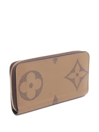 Pre-owned Louis Vuitton 2020 Zippy Monogram Reverse Wallet In Brown
