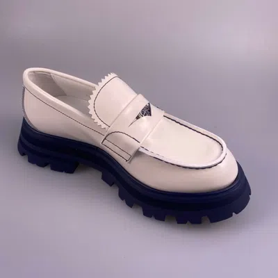 Alexander Mcqueen Wander Chunky Lug Loafers In White