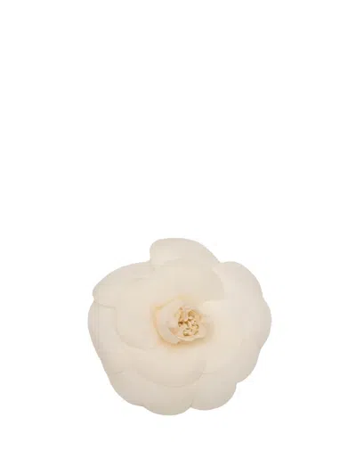 Pre-owned Chanel 1970-1980 Canvas Camellia Brooch Costume Brooch In White