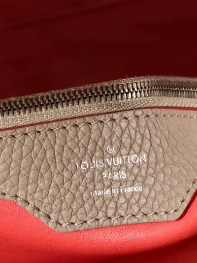 Pre-owned Louis Vuitton Capucines Bag Leather Mm Satchel In Neutral