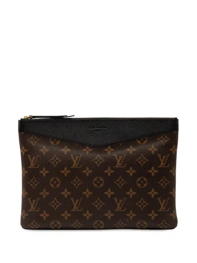 Pre-owned Louis Vuitton 2019 Monogram Daily Pouch Clutch Bag In Black