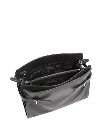 Le Tanneur Buckle-strap Shoulder Bag In Black