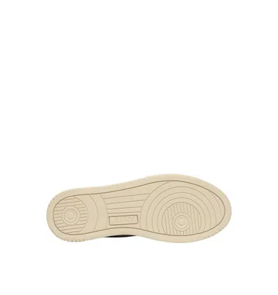 Autry Low-top Sequin Lace-up Shoes In Brown