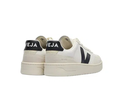 Veja Women's V-90 Extra White Nautico In White