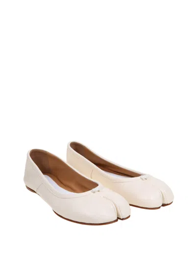 Maison Margiela Milk Color Leather Tabi Ballerina In White