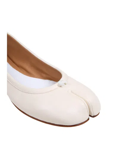 Maison Margiela Milk Color Leather Tabi Ballerina In White