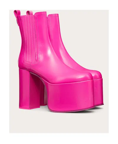 Valentino One Stud Platform Boots In Pink