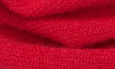 Johnstons Of Elgin Reel Cashmere Triangle Scarf In Red