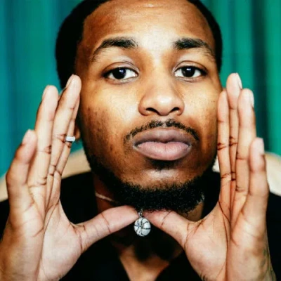 Pascal The Basketball Crooked Ball Diamond Pavé Necklace In Metallic