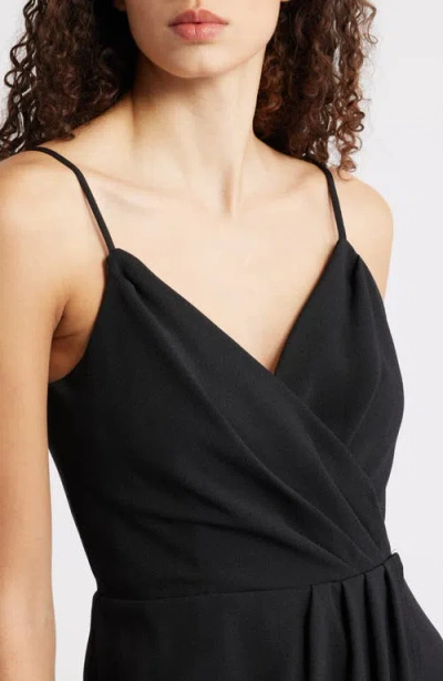 Julia Jordan Pleated Cocktail Dress In Black