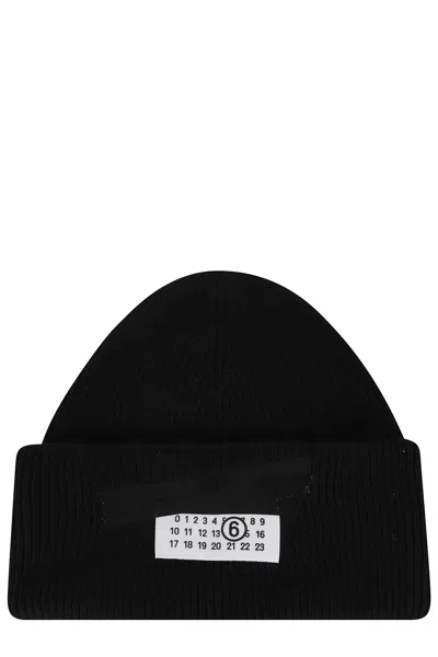 Mm6 Maison Margiela Ribbed Beanie With Logo Tag In Black