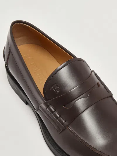 Tod's 75l Con Mascherina E Suola Gommino Formale Loafers In Brown