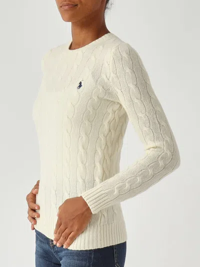 Polo Ralph Lauren Classic Cable Knit Sweater With Round Neckline And Ribbed Details In White