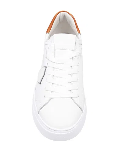 Philippe Model Temple Low Leather Sneakers In White And Cognac In White