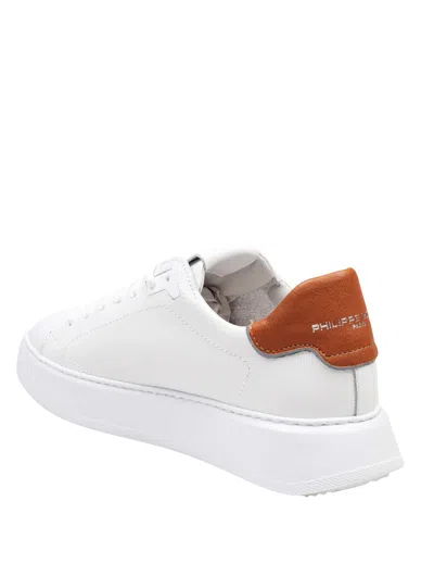 Philippe Model Temple Low Leather Sneakers In White And Cognac In White