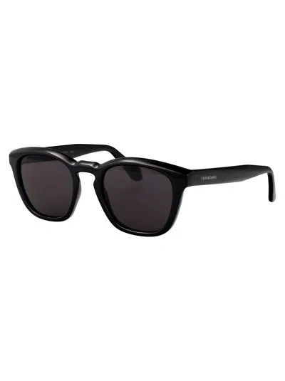 Ferragamo Sf2040se Sunglasses In Black