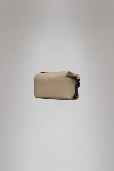 Rains Hilo Wash Bag In Sand
