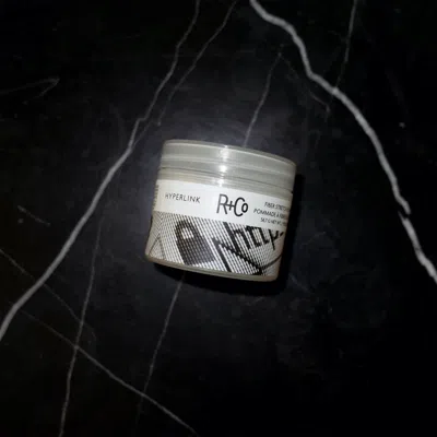 R + Co Hyperlink Fiber Stretch Pomade In White