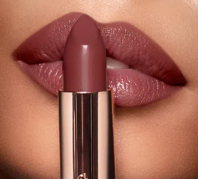 Charlotte Tilbury K.i.s.s.i.n.g. Lipstick In Brown