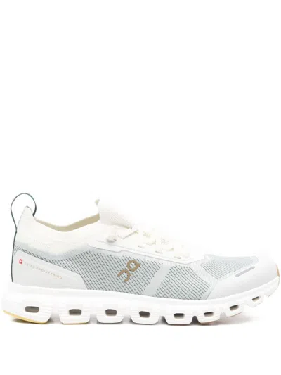 On Running Cloud 6 Versa Sneakers In White