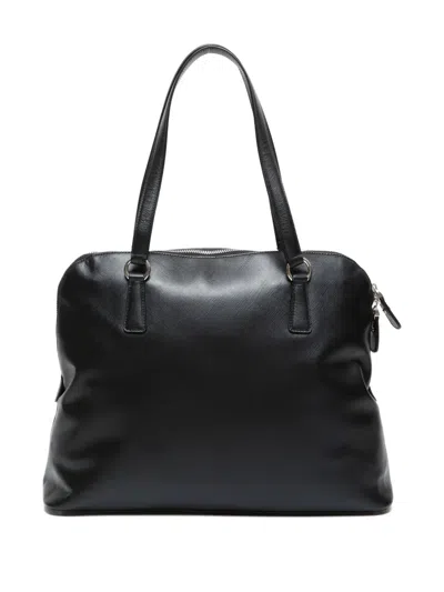 Pre-owned Ferragamo 2010-2020 Logo-plaque Shoulder Bag In Black